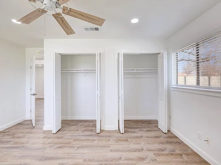 801 Salem Ln — Photo 13