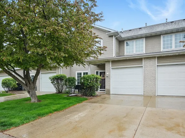 1153 S 52nd St Unit 1403, West Des Moines, IA 50265