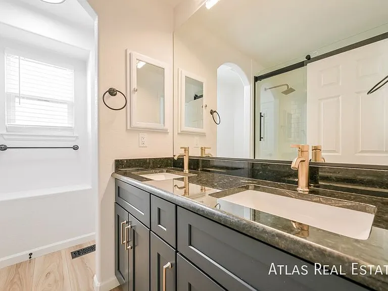 2547 S Fundy Cir — Photo 12