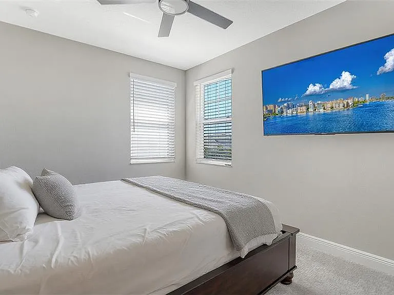 16905 Sweetwater Village Dr — Photo 32