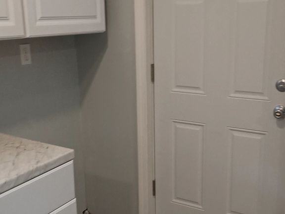 3rd image of 918 Oak Ave #D