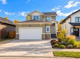85 W Crestview Blvd, Sylvan Lake, AB T4S0N7
