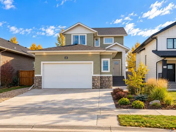 85 W Crestview Blvd, Sylvan Lake, AB T4S 0N7