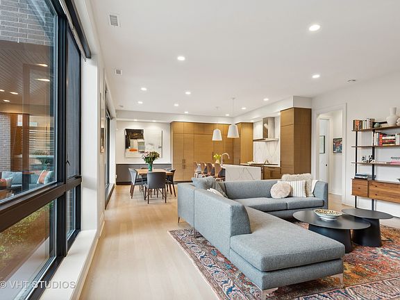 3rd image of 1110 W Schubert Ave #201