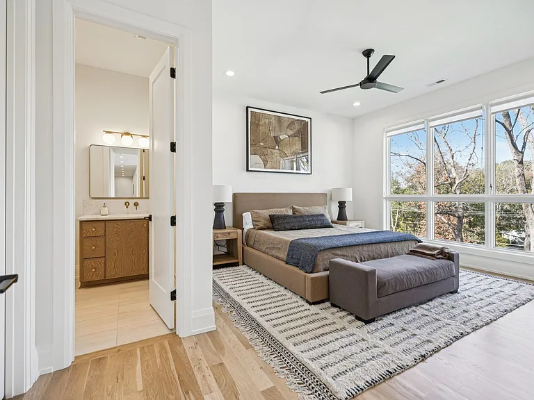 1323 Harding Pl — Photo 33