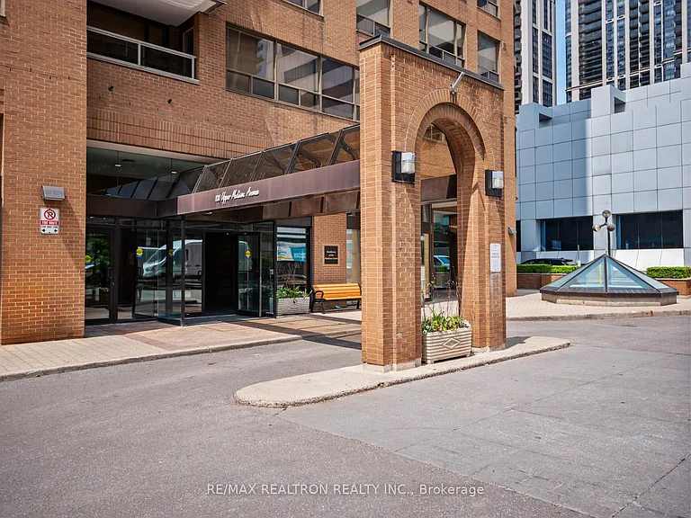 100 Upper Madison Ave #1709 — Photo 3