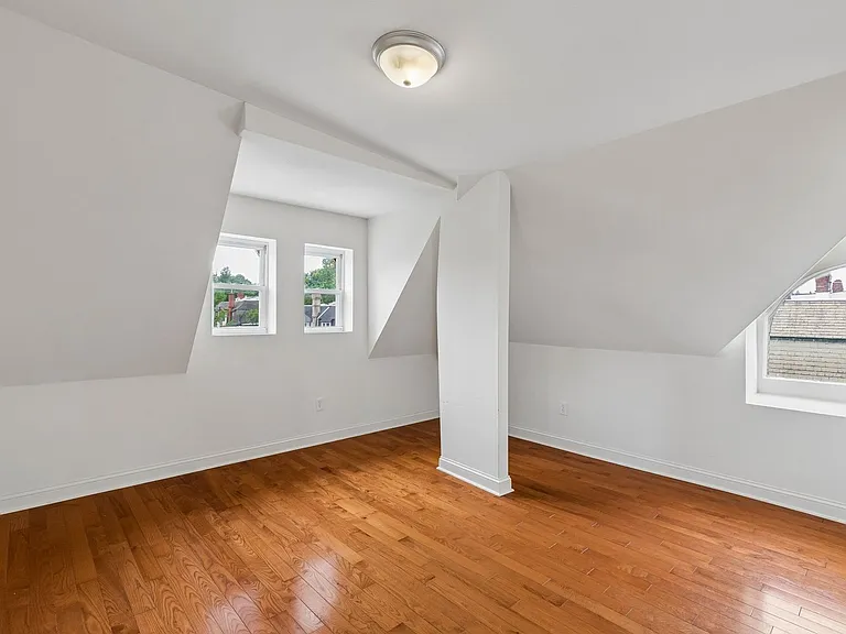 4653 Hazel Ave — Photo 9