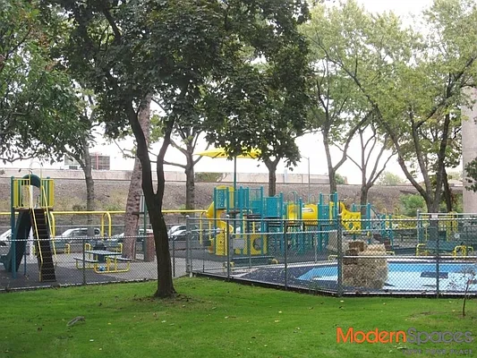 Sold by Modern Spaces | media 22