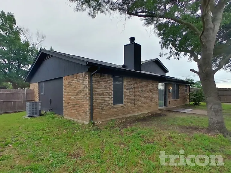 6705 Lampe Ct — Photo 13