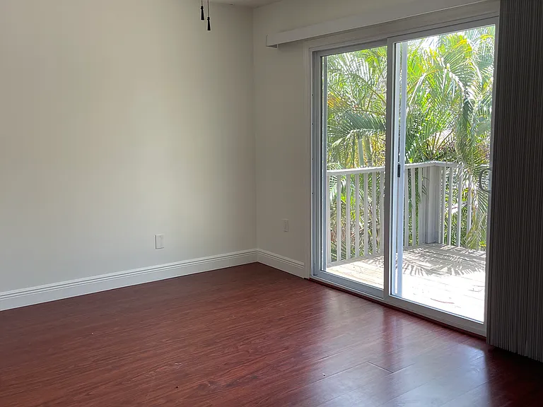 3932 Freedom Ave — Photo 6