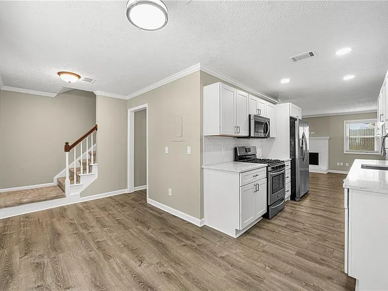 1528 Paces Ferry North Dr SE — Photo 6