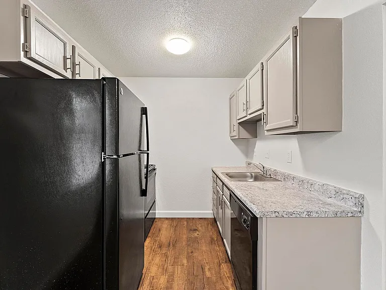 Metro Apartments At Bethalto — Photo 17