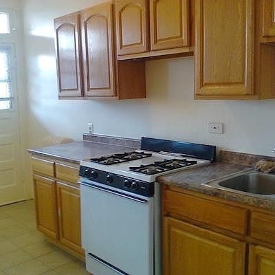 3rd image of 405 S Kenilworth Ave APT 1