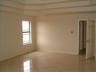 3rd image of 202 Los Cerritos Cir