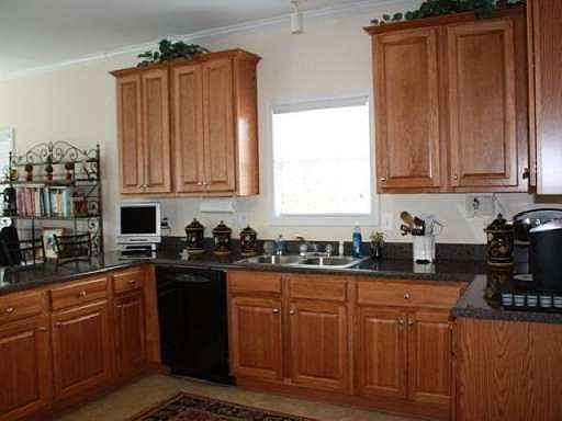 4th image of 1510 Smithfield Dr