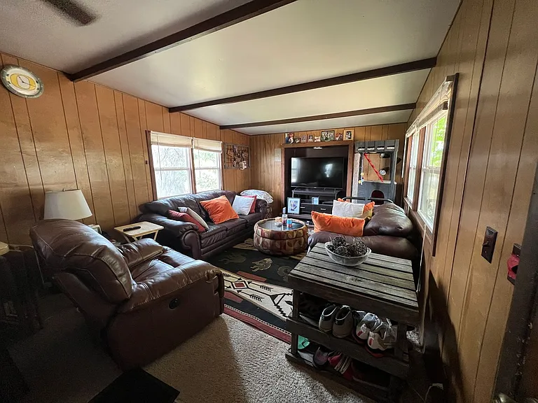 9 Apple Valley Ln — Photo 3