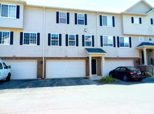 367 Evergreen Cir #367, Gilberts, IL 60136