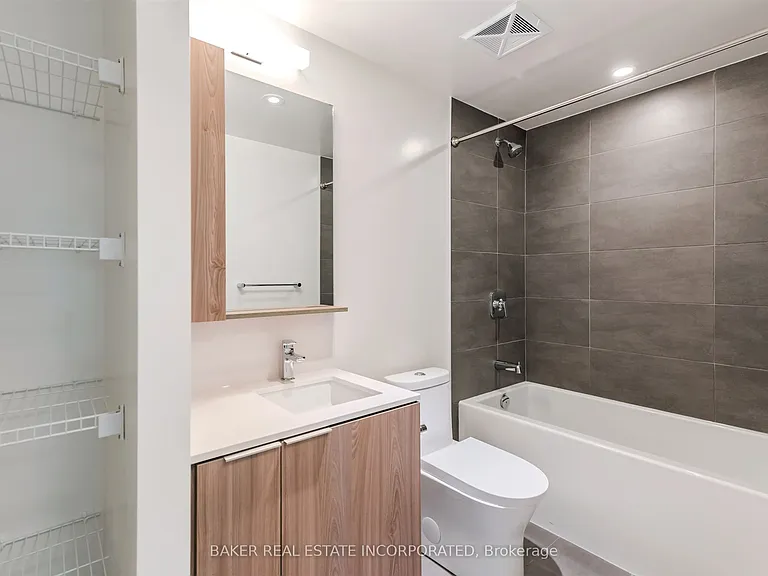 223 Redpath Ave #202 — Photo 14