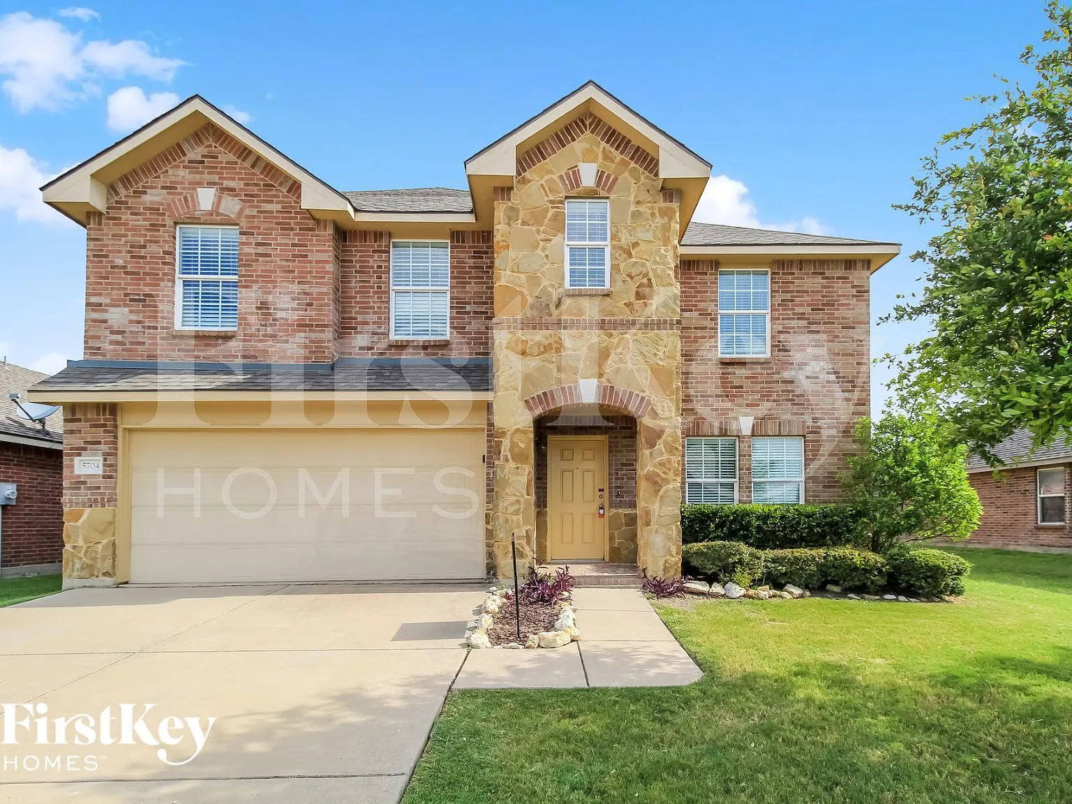 4 bed, 2.5 bath, 2943 sqft, $2,945 — Photo 1