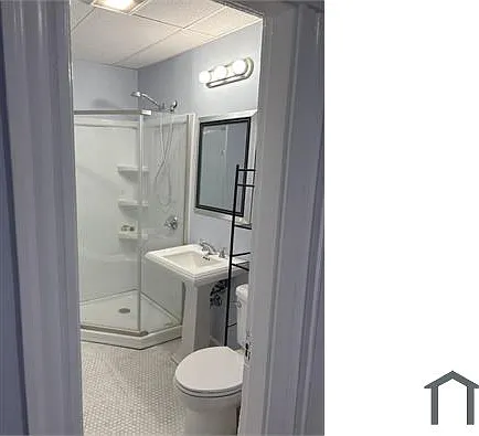 15 Thornton St #2R — Photo 6