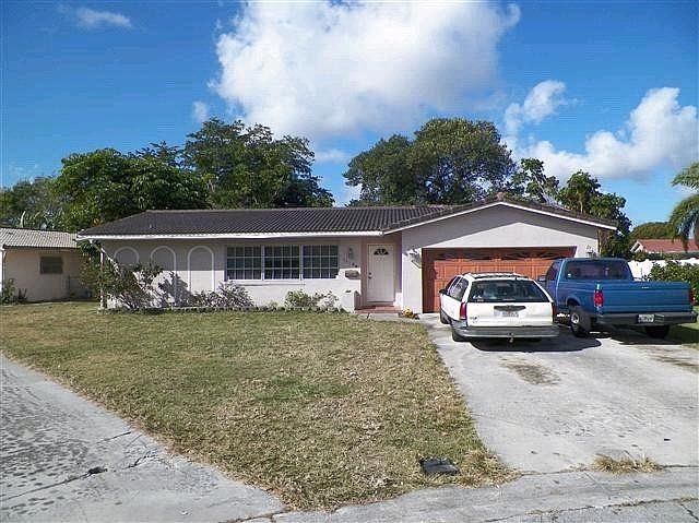 1st image of 11180 NW 36th Ct
