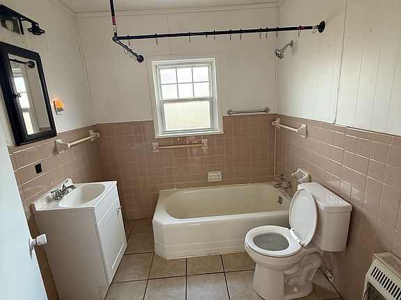 5th image of 1521 N Park Ave