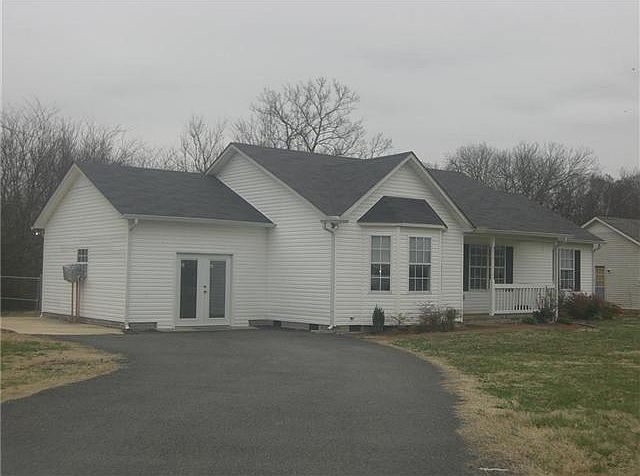 2nd image of 401 Whispering Dr
