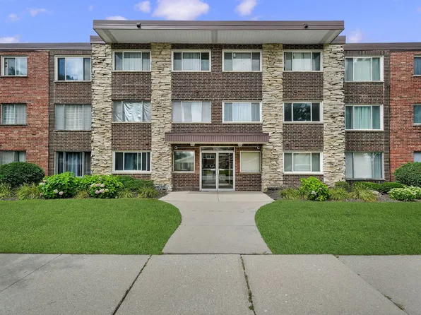 10210 S Washington Ave #115, Oak Lawn, IL 60453