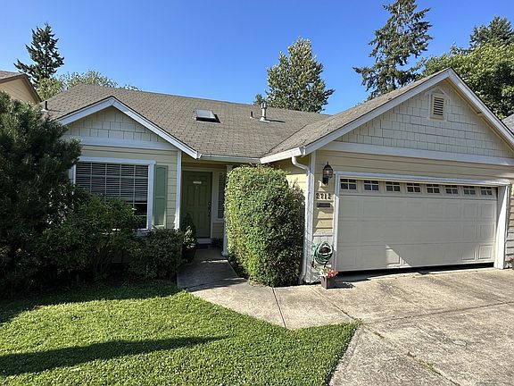 2nd image of 2712 NE 95th Cir