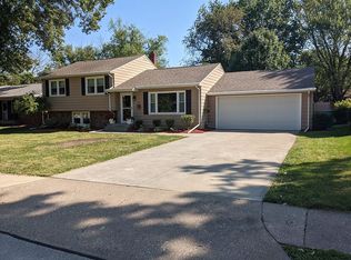 1826 45th St, Moline, IL 61265