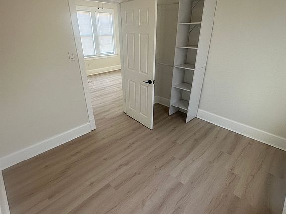 4th image of 1427 121st St Unit 2