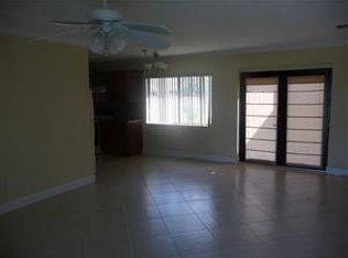 408 NE 2nd Ave, Hallandale, FL 33009