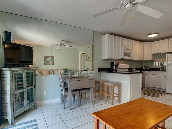 5th image of 4 Forest Beach Dr APT 107