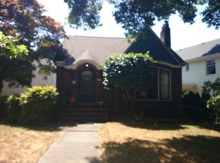 2571 10th Ave W, Seattle, WA 98119