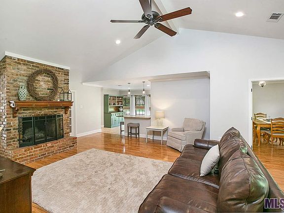 3rd image of 9333 Willow Creek Dr