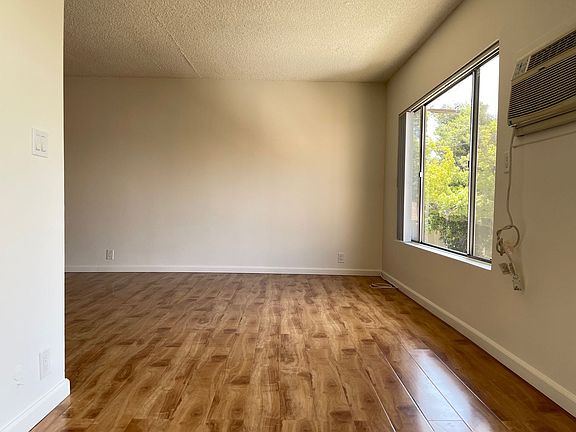 5th image of 4821 Klump Ave APT 5