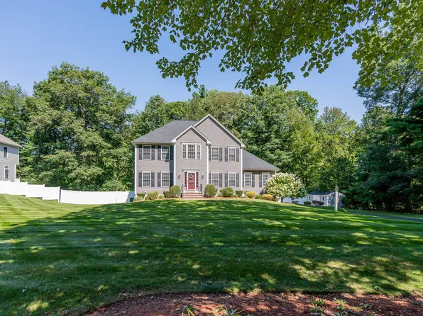 10 Kashmir Drive, Salem, NH 03079