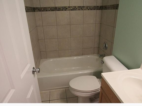 3rd image of 2435 W Grenshaw St #1