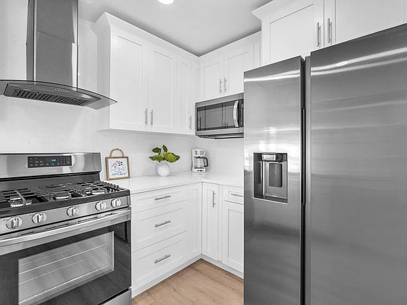4th image of 3308 E El Vedado Court