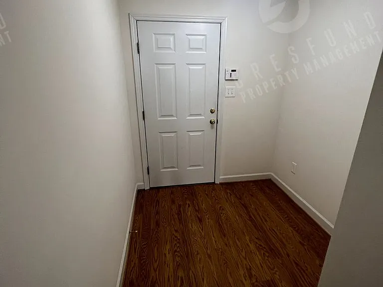 1811 Balmoral Dr #202 — Photo 2