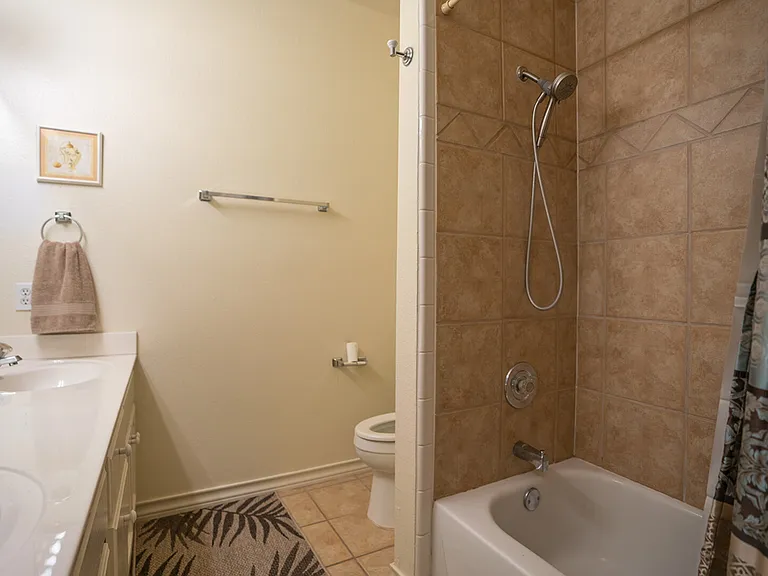 Chapel Hill Cir — Photo 13