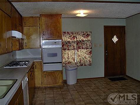 4th image of 307 E Sadosa St
