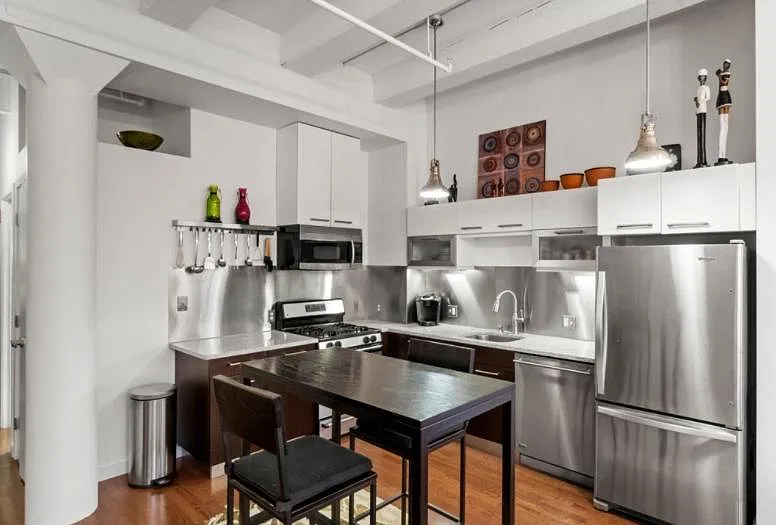 1 bed, 838 sqft, $3,700 — Photo 3