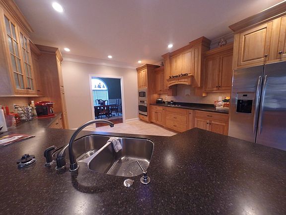 3rd image of 889 Cobblestone Blvd