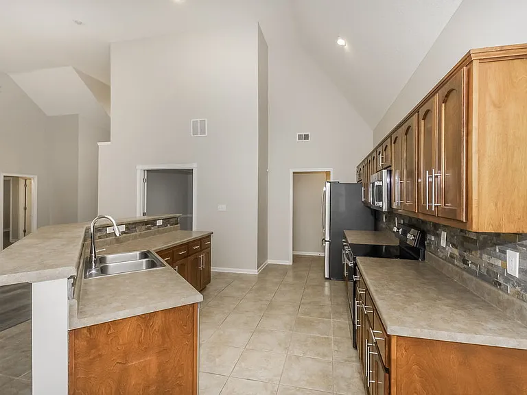 11662 Underwood Dr — Photo 5