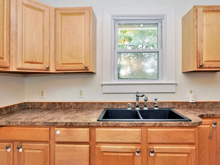9601 51st Ave — Photo 29