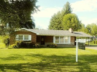 1011 Broad St, Elizabethton, TN 37643