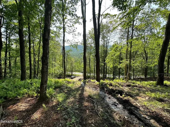 2139 Main Rd, Stamford, VT 05352