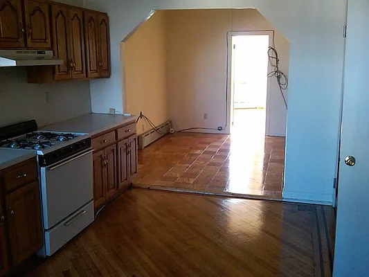 Rented by ZealEstate Group Inc | media 18
