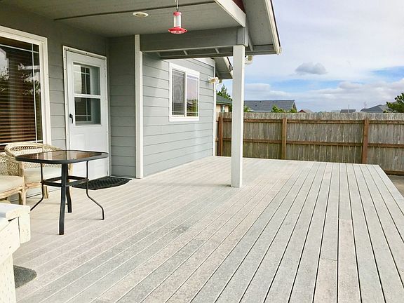 4th image of 1269 Fleetwood Ave